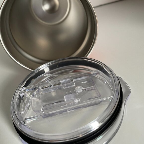 Hello Kitty Stainless Steel Insulated Travel Tumbler w/Lid - Brand New - Picture 7 of 9